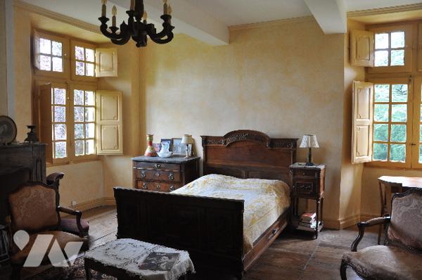 Dans le Comminges à proximité d'AURIGNAC, château inscrit ISMH 645m²sur près de 7hectares. 690.000 €