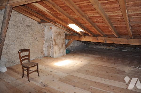 Dans le Comminges à proximité d'AURIGNAC, château inscrit ISMH 645m²sur près de 7hectares. 690.000 €