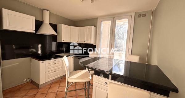 Location Appartement 4 pièces 64.54 m² - Montélimar 26200