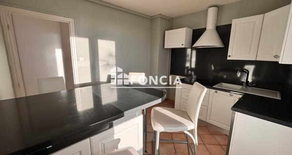 Location Appartement 4 pièces 64.54 m² - Montélimar 26200
