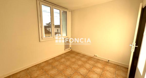 Location Appartement 4 pièces 64.54 m² - Montélimar 26200