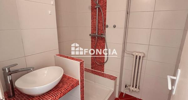 Location Appartement 4 pièces 64.54 m² - Montélimar 26200