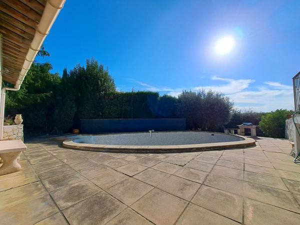 Maison Saint Paul De Vence - 4 pièces - calme - vue dégagée