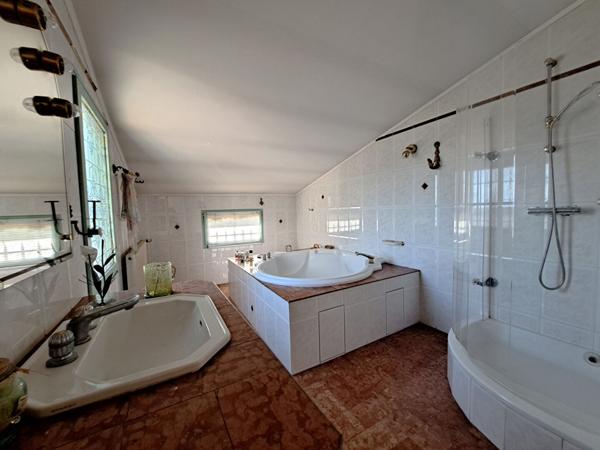 Maison Saint Paul De Vence - 4 pièces - calme - vue dégagée