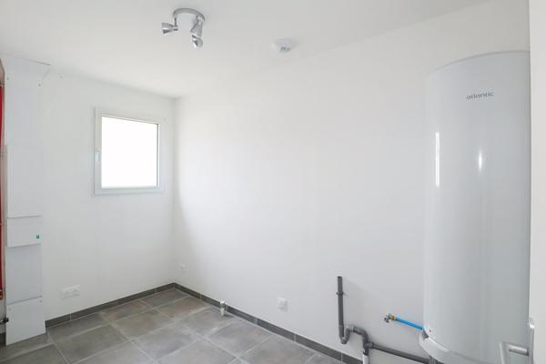 NOUVEAU PLAIN-PIED 100m2, 3 chambres à 2 minutes de CIVRAY