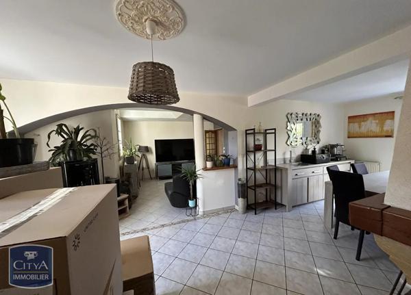 Maison à louer 6 pièces 129.23m² Bonchamp-lès-Laval (53960)