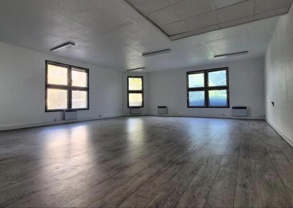 Location Bureau 312 77200 Torcy 837895