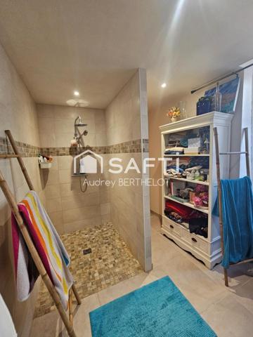 Maison de 256 m2 8 pièces