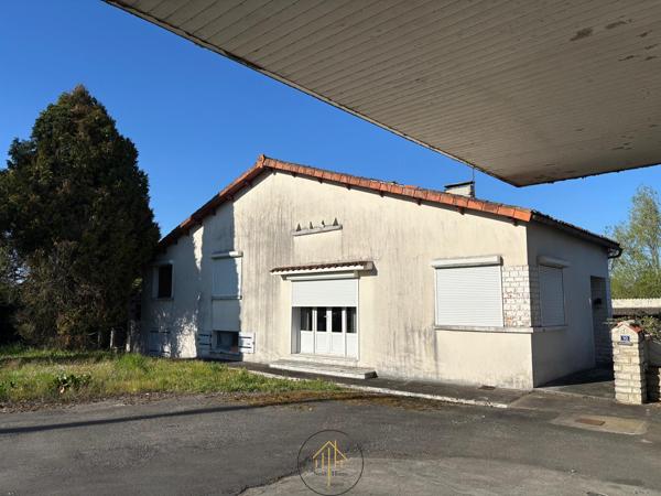 Grande maison d'environ 200 m² avec un magnifique étang sur terrain de 8 134 m²
