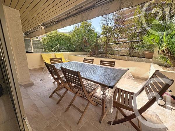 Appartement F2 à vendre  2 pièces - 39 m 2   CANNES  - 06