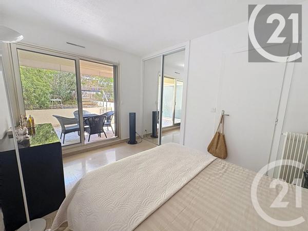 Appartement F2 à vendre  2 pièces - 39 m 2   CANNES  - 06
