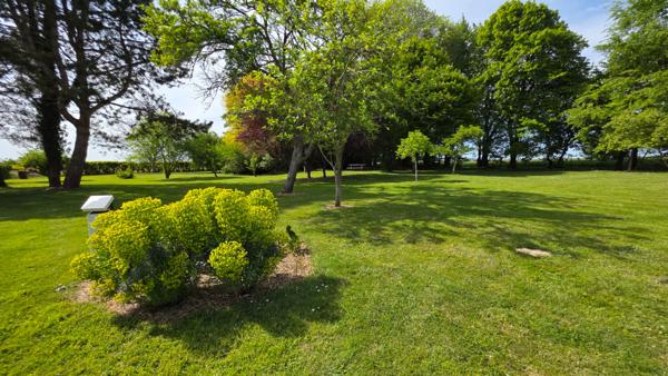 ETREPAGNY Deux maisons Jardin Parc Chambres