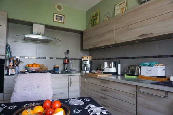 Elégante villa nichée sur les hauteurs du village de Brantôme.