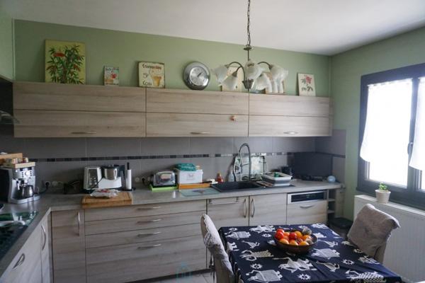 Elégante villa nichée sur les hauteurs du village de Brantôme.