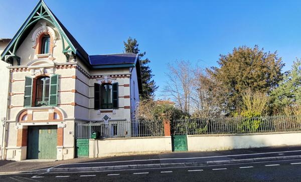 Vichy (03200) A VENDRE, A VICHY, MAISON DE 124 M2 AVEC GARAGE/TERRAIN