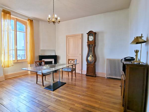 Vichy (03200) A VENDRE, A VICHY, MAISON DE 124 M2 AVEC GARAGE/TERRAIN