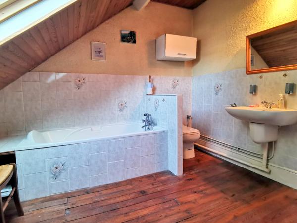 Vichy (03200) A VENDRE, A VICHY, MAISON DE 124 M2 AVEC GARAGE/TERRAIN