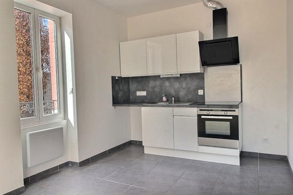 Appartement T2 - 30 m² avec grand garage et cave