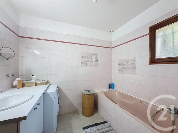 Maison à vendre  5 pièces - 115 m 2   LA ROQUETTE SUR SIAGNE  - 06