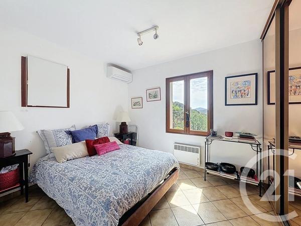 Maison à vendre  5 pièces - 115 m 2   LA ROQUETTE SUR SIAGNE  - 06