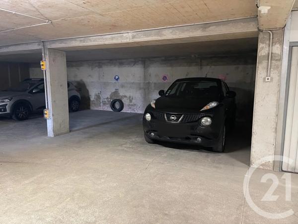 Parking à vendre  15 m 2   NICE  - 06