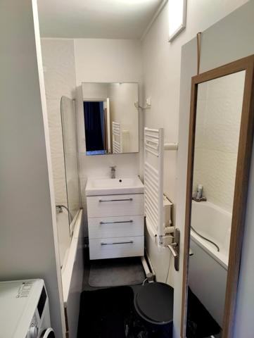 Très bel appartement T2 de 44m2 avec balcon.