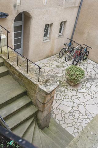 Studio meublé libre à la vente - Place de la Liberté, hypercentre Poitiers