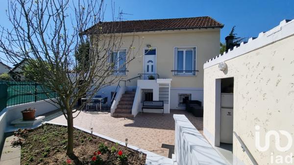 Pavillon 6 pièces de 105 m² à Villeneuve-le-Roi (94290)