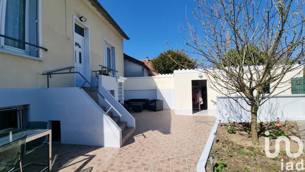 Pavillon 6 pièces de 105 m² à Villeneuve-le-Roi (94290)