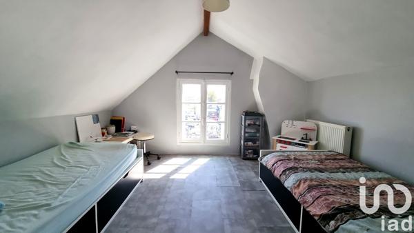 Pavillon 6 pièces de 105 m² à Villeneuve-le-Roi (94290)