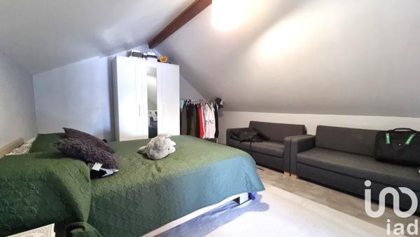 Pavillon 6 pièces de 105 m² à Villeneuve-le-Roi (94290)