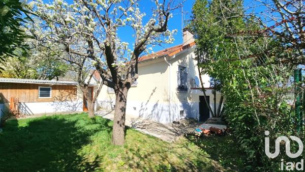 Pavillon 6 pièces de 105 m² à Villeneuve-le-Roi (94290)