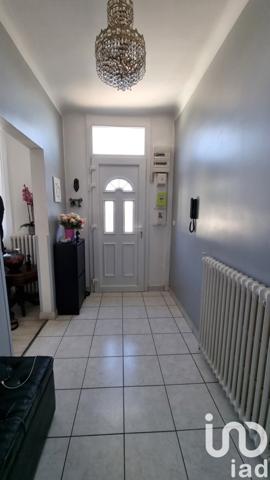 Pavillon 6 pièces de 105 m² à Villeneuve-le-Roi (94290)