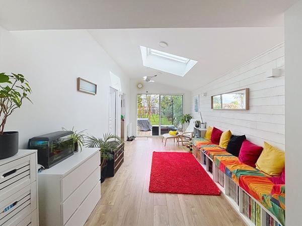 Maison à louer - Meublée - à Saint Xandre - 5 pièces, 117,7 m²
