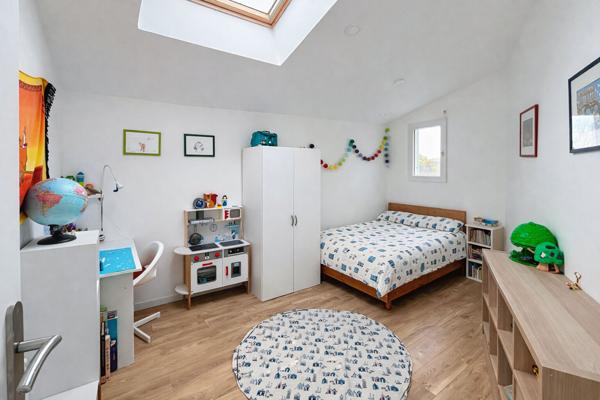 Maison à louer - Meublée - à Saint Xandre - 5 pièces, 117,7 m²