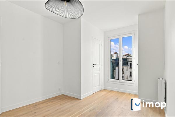 Dernier étage avec vue Sacré-Cœur – 3 pièces en parfait état
