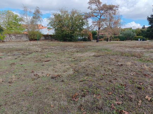 GRANDE LONGÈRE DE PRÈS DE 300 M² FORT POTENTIEL FAMILIAL OU INVESTISSEUR