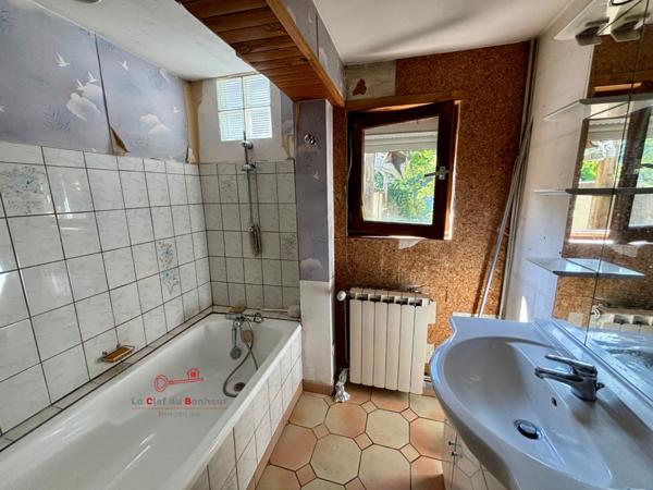 Maison F 6 au calme proche du centre