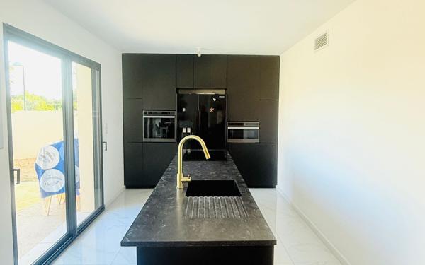 Maison à vendre    5 pièces •  La Fare-les-Oliviers