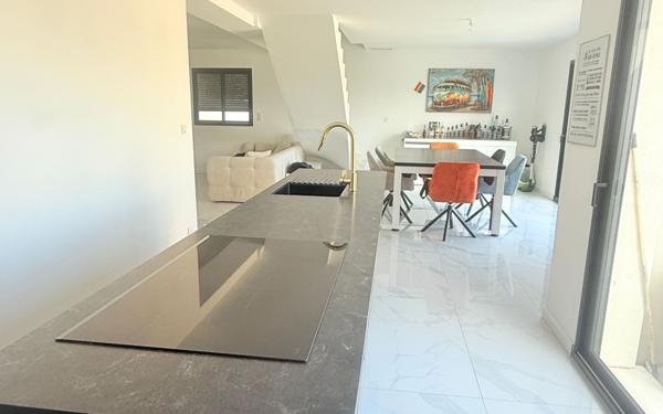 Maison à vendre    5 pièces •  La Fare-les-Oliviers