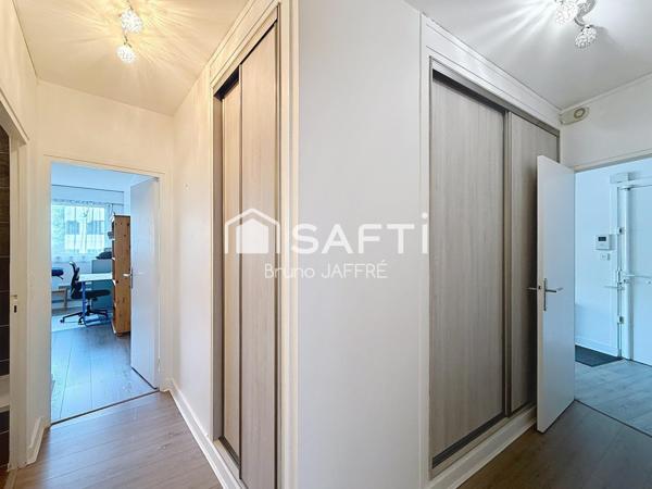 Paris 15ème, Lourmel, résidence de standing, 4 pièces, parfait état