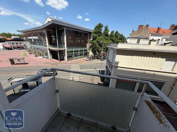 Appartement à louer 4 pièces 58m² Vichy (03200)