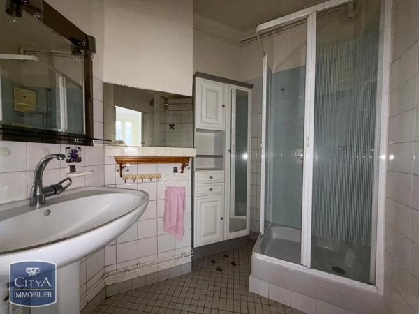 Appartement à louer 4 pièces 58m² Vichy (03200)