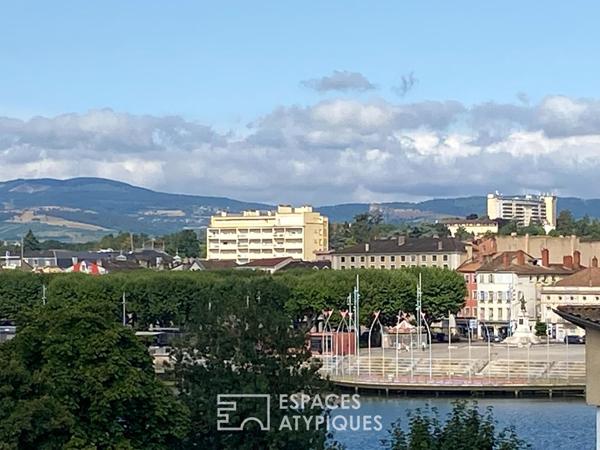 Dernier étage avec terrasse et vue panoramique sur la Saône