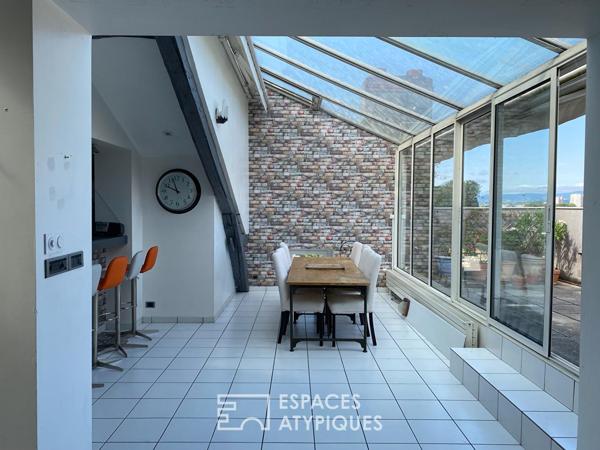 Dernier étage avec terrasse et vue panoramique sur la Saône