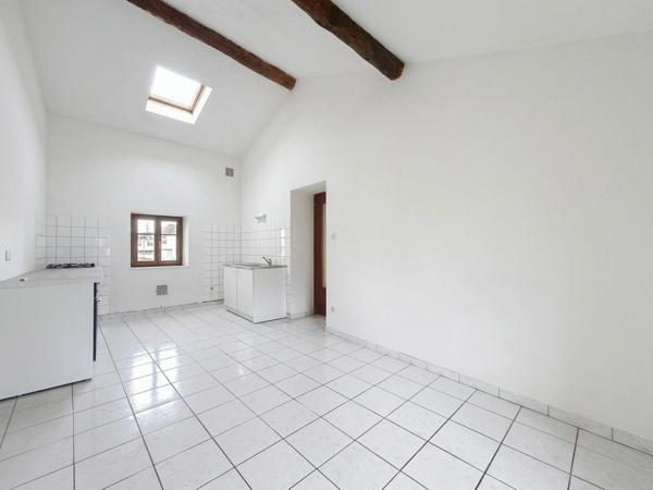 Nancy Leclerc : T3 52 m² au 3e étage à rénover