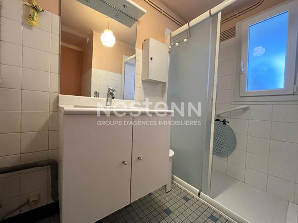 Maison à vendre, Elven, 78 m², 2 chambres sur 451 m² de terrain.