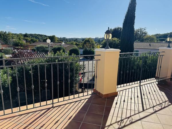 Draguignan (83300) DRAGUIGNAN, Villa en impasse au calme. Terrain de 556 m² entièrement clôturé.