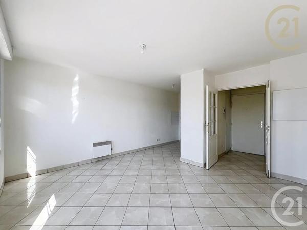 Appartement F2 à vendre  2 pièces - 38,67 m 2   ST FARGEAU PONTHIERRY  - 77