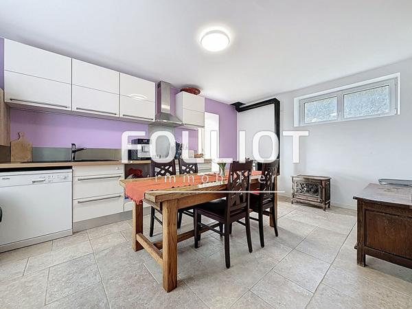 A Vendre Maison en pierres refaite avec goût dans un hameau au calme des Moitiers d'allonne à 5 km de la mer